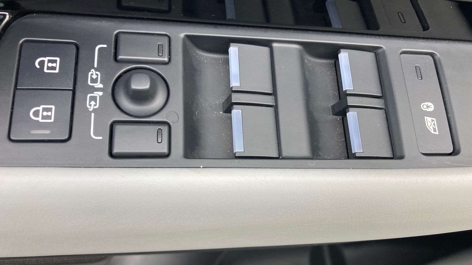 Used Land Rover Range Rover Evoque 2024 for sale - 76827568: Photo 23