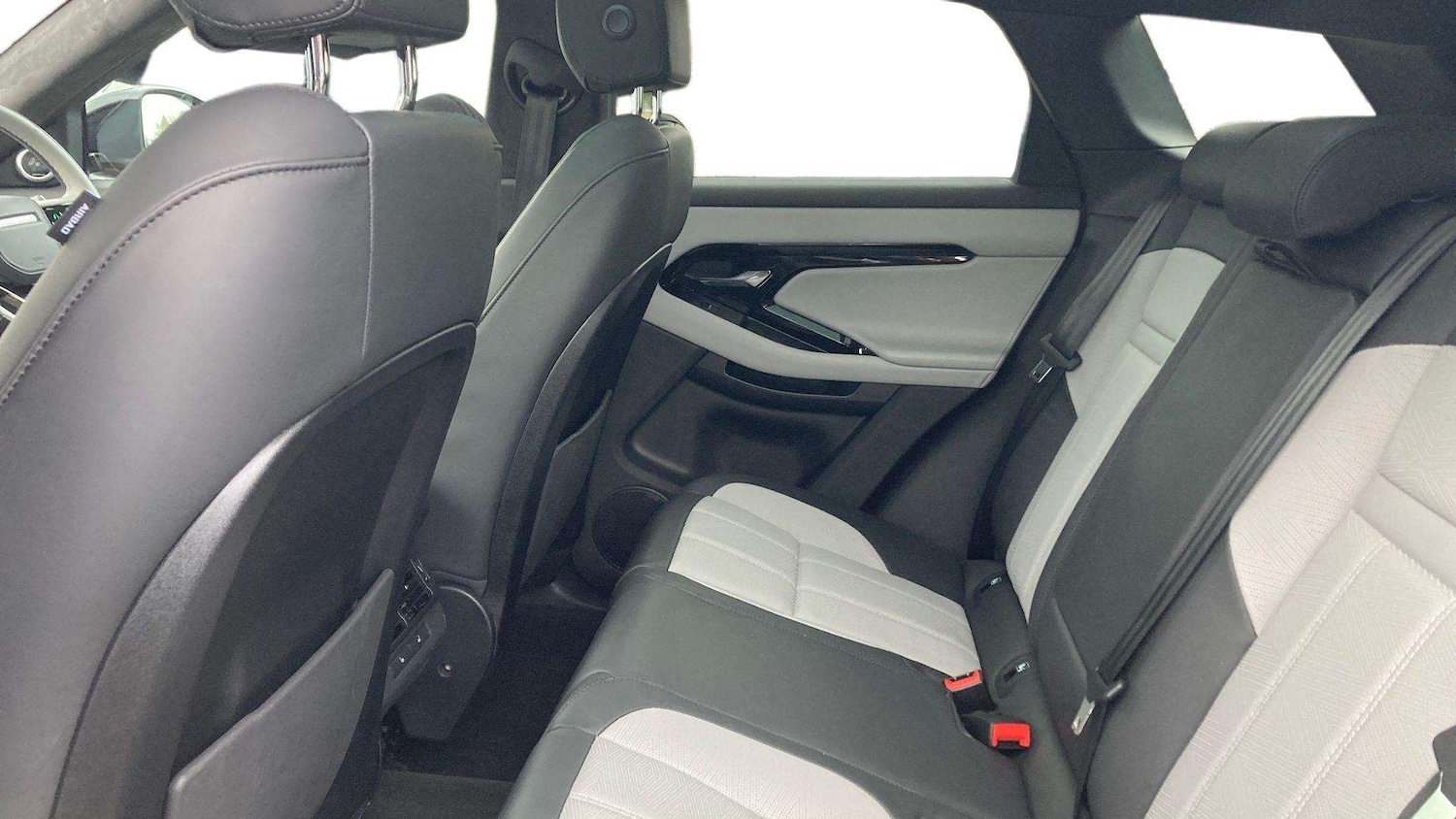 Used Land Rover Range Rover Evoque 2024 for sale - 76827568: Photo 4