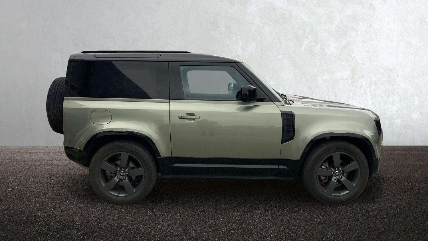 Used Land Rover Defender 2024 for sale - 77649033: Photo 5