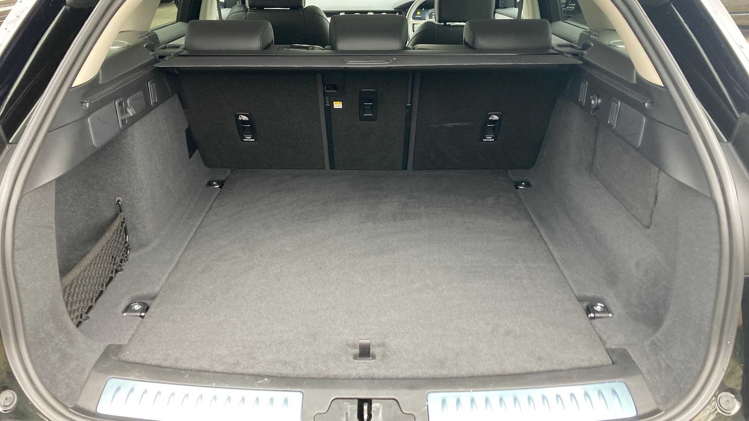 Used Land Rover Range Rover Velar 2024 for sale - 76459891: Photo 10