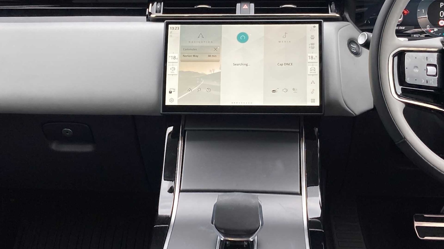 Used Land Rover Range Rover Velar 2024 for sale - 76459891: Photo 14