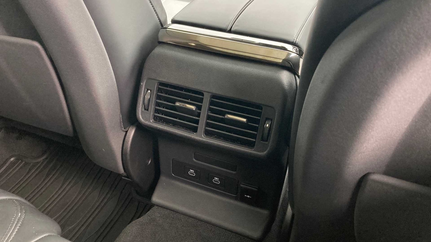 Used Land Rover Range Rover Velar 2024 for sale - 76459891: Photo 18