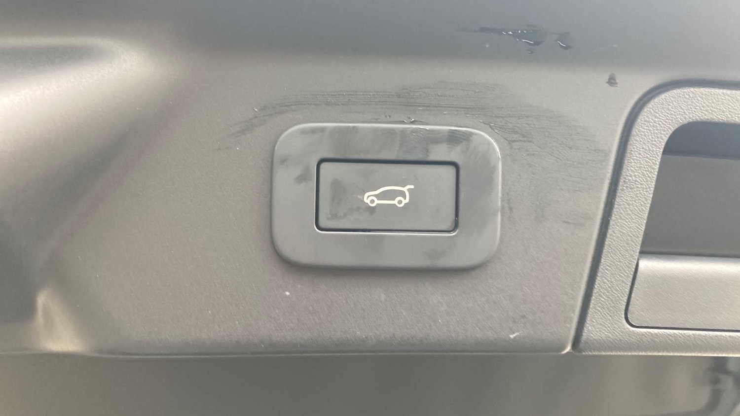 Used Land Rover Range Rover Velar 2024 for sale - 76459891: Photo 23