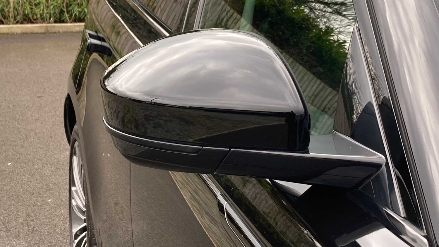 Used Land Rover Range Rover Velar 2024 for sale - 76459891: Photo 26