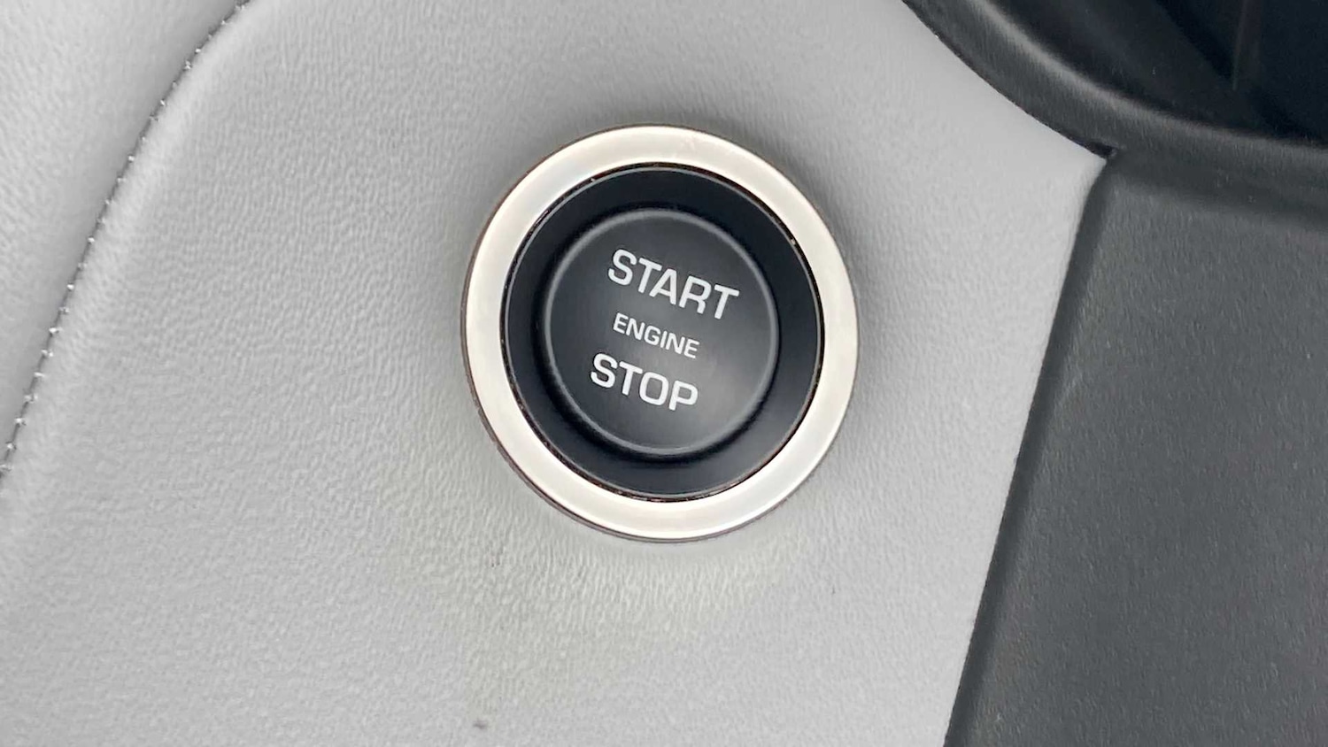 Used Land Rover Range Rover Velar 2024 for sale - 76459891: Photo 31