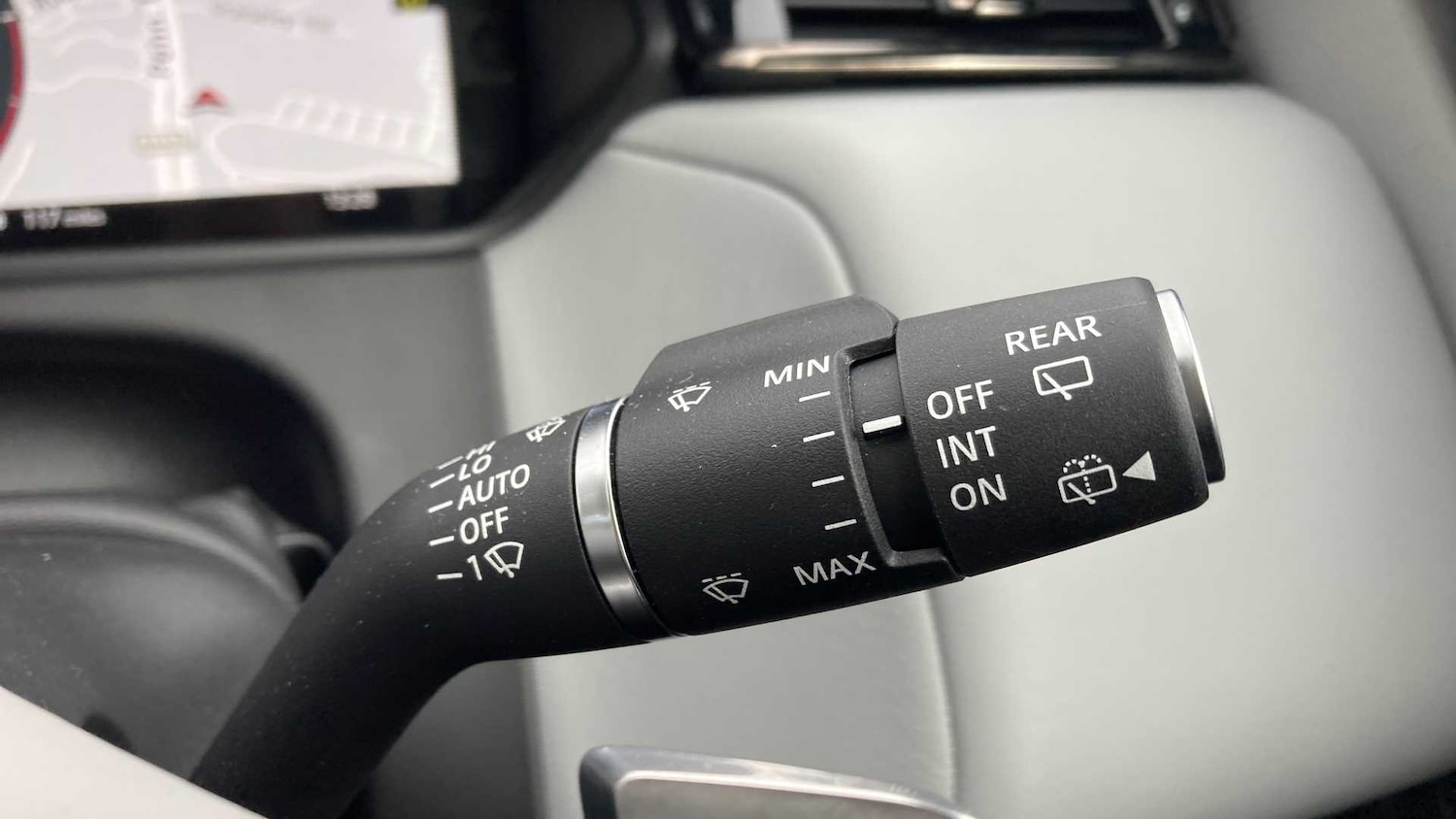 Used Land Rover Range Rover Velar 2024 for sale - 76459891: Photo 33