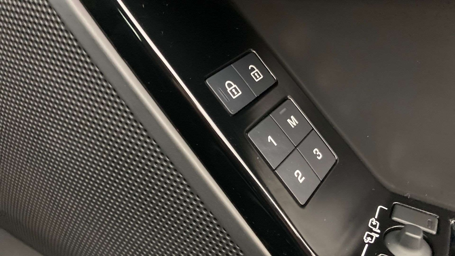 Used Land Rover Range Rover Velar 2023 for sale - 77076516: Photo 25