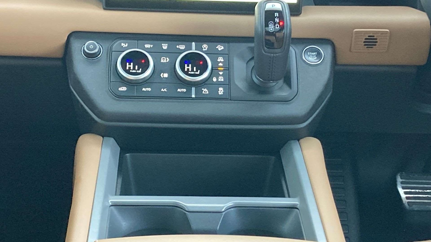 Used Land Rover Defender 2025 for sale - 78060213: Photo 34