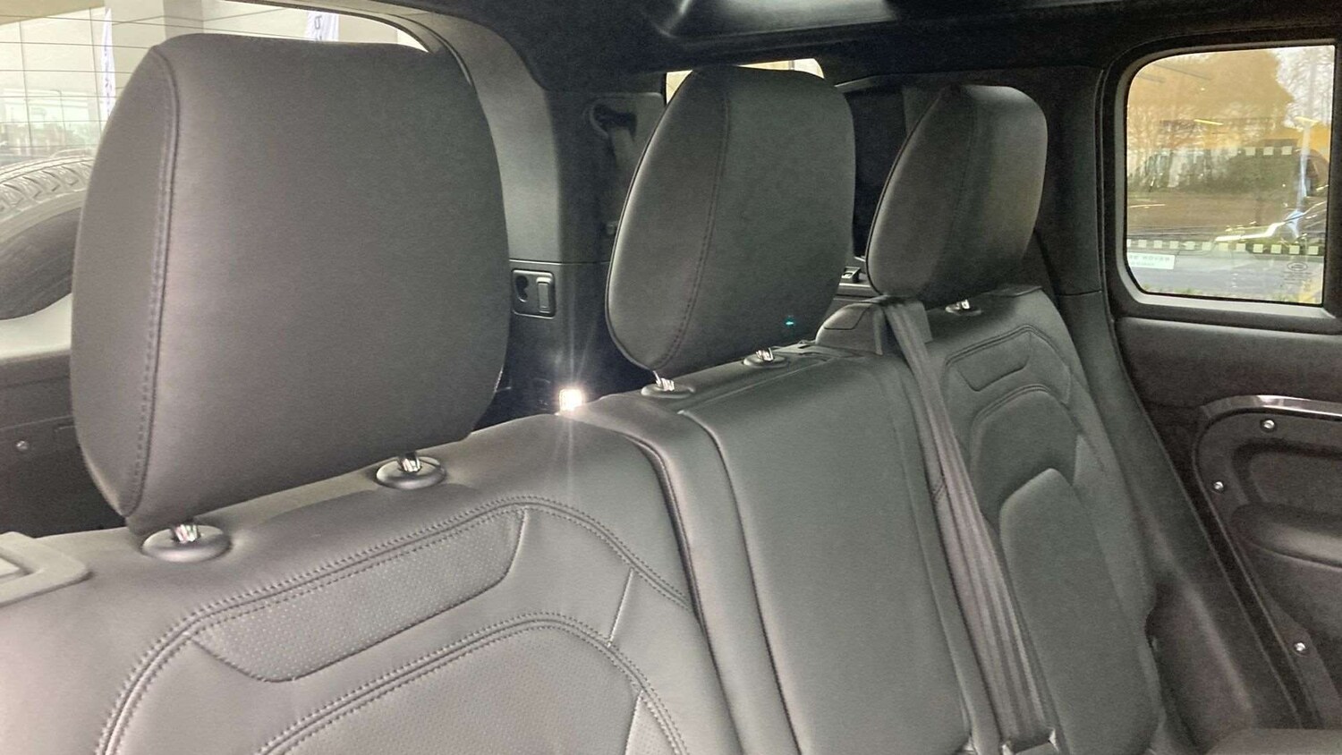 Used Land Rover Defender 2025 for sale - 77588985: Photo 34