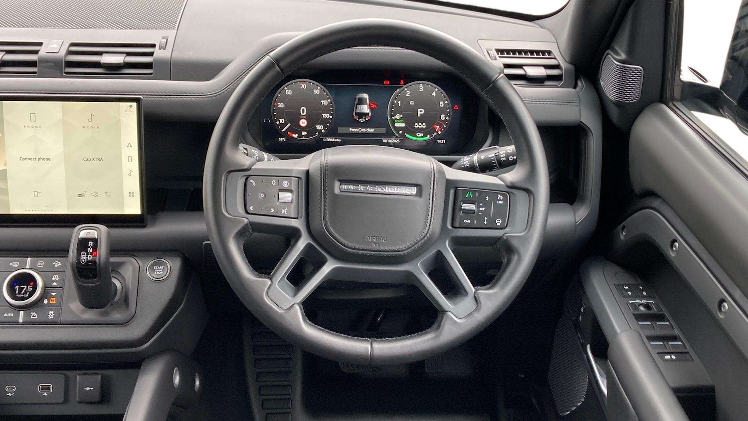 Used Land Rover Defender 2024 for sale - 76460242: Photo 15