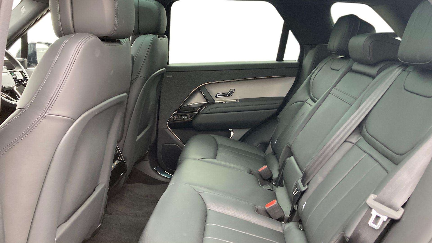 Used Land Rover Range Rover Sport 2025 for sale - 76460528: Photo 4