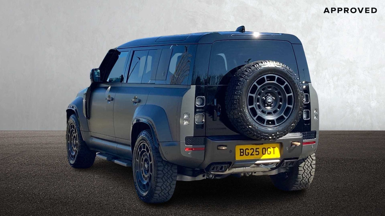 Used Land Rover Defender 2025 for sale - 77706718: Photo 2