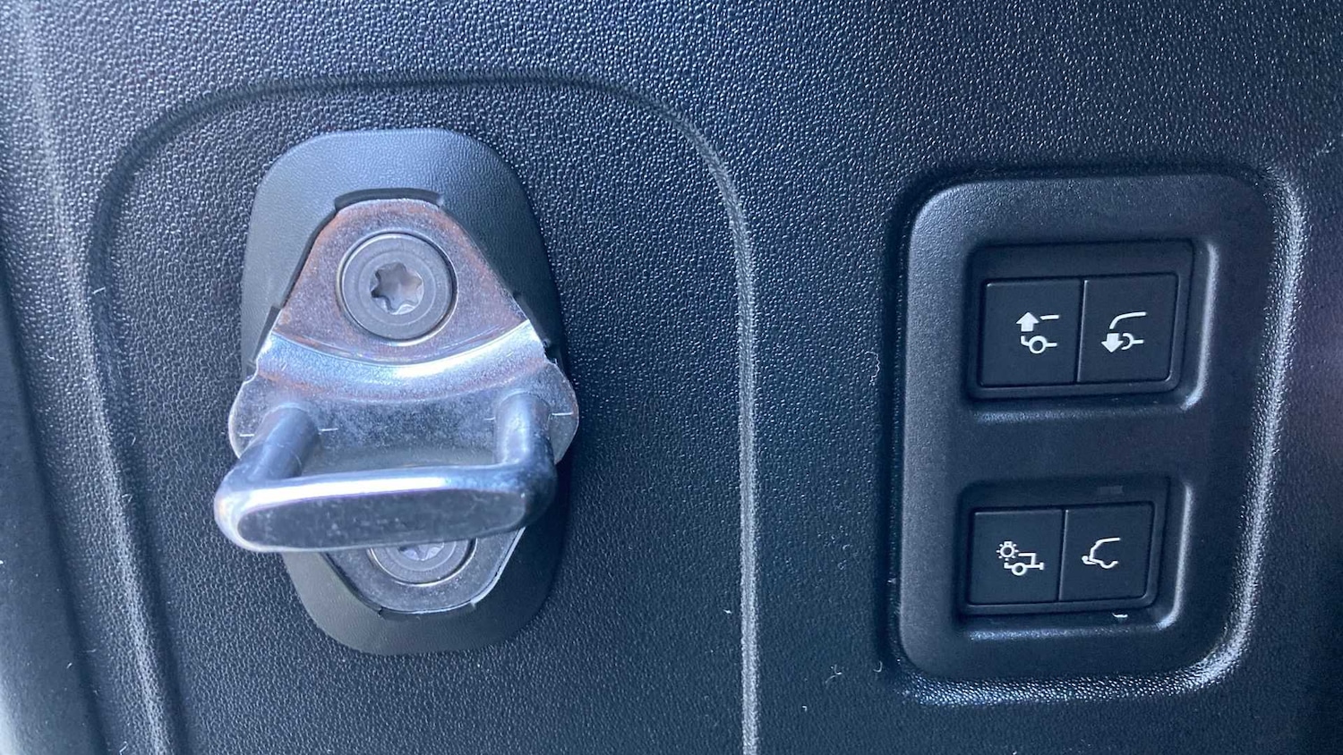 Used Land Rover Defender 2025 for sale - 77706718: Photo 26