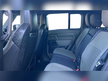 Used Land Rover Defender 2025 for sale - 77706718: Photo