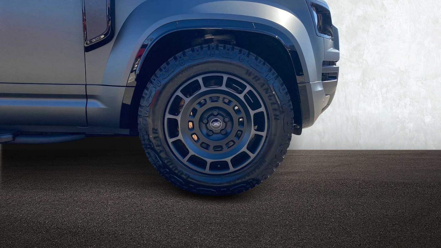 Used Land Rover Defender 2025 for sale - 77706718: Photo 8