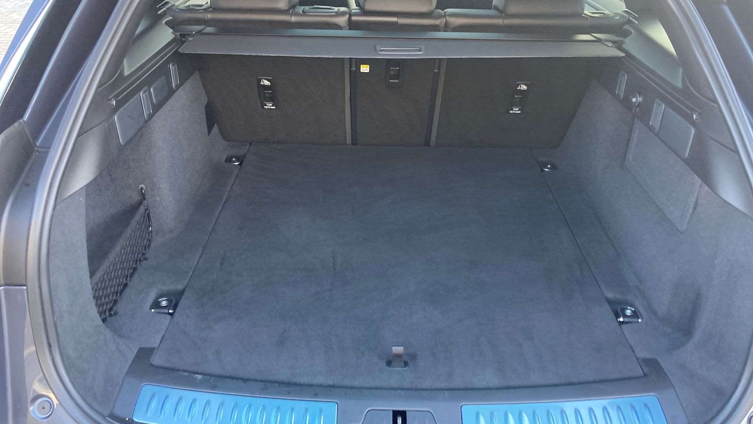 Used Land Rover Range Rover Velar 2023 for sale - 76460549: Photo 10