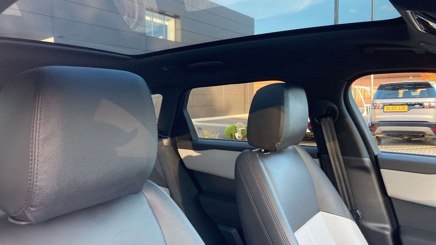 Used Land Rover Range Rover Velar 2023 for sale - 76460549: Photo 21