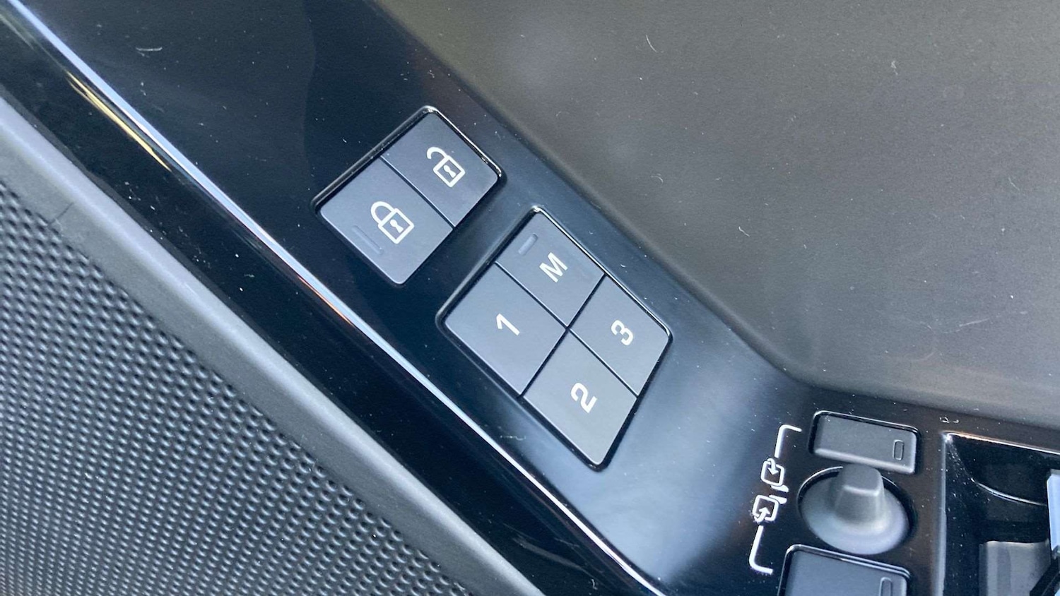 Used Land Rover Range Rover Velar 2023 for sale - 76460549: Photo 25