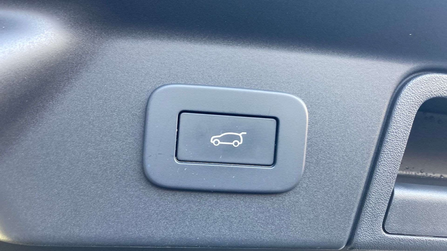 Used Land Rover Range Rover Velar 2023 for sale - 76460549: Photo 30