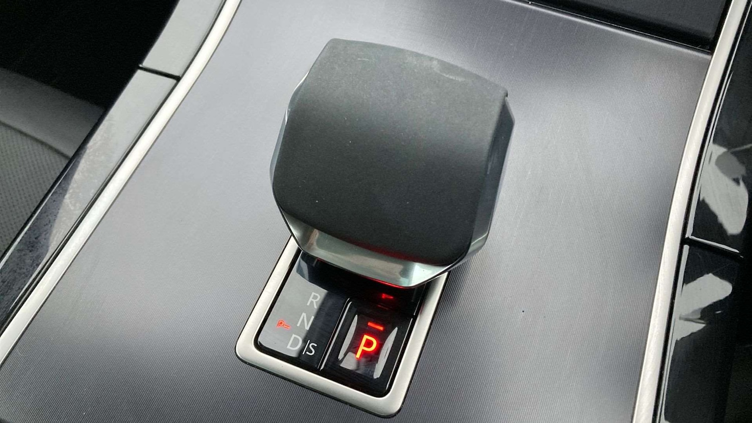 Used Land Rover Range Rover Evoque 2025 for sale - 76460415: Photo 13