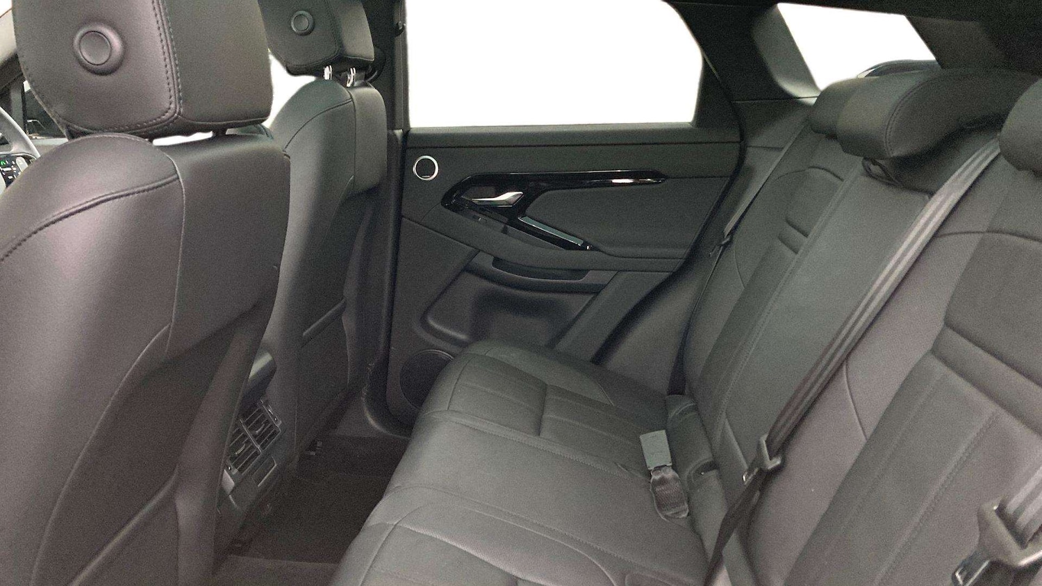 Used Land Rover Range Rover Evoque 2025 for sale - 76460415: Photo 4