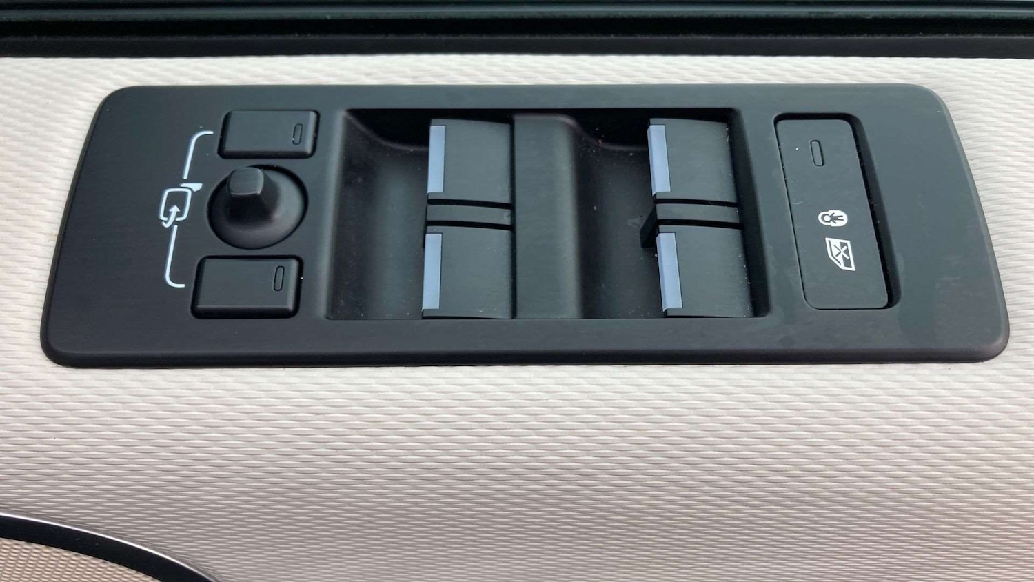 Used Land Rover Discovery 2023 for sale - 77472741: Photo 30