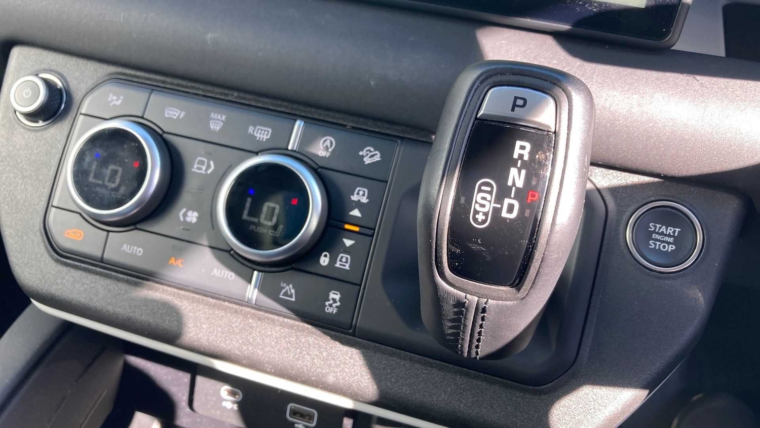 Used Land Rover Defender 2024 for sale - 76460257: Photo 13