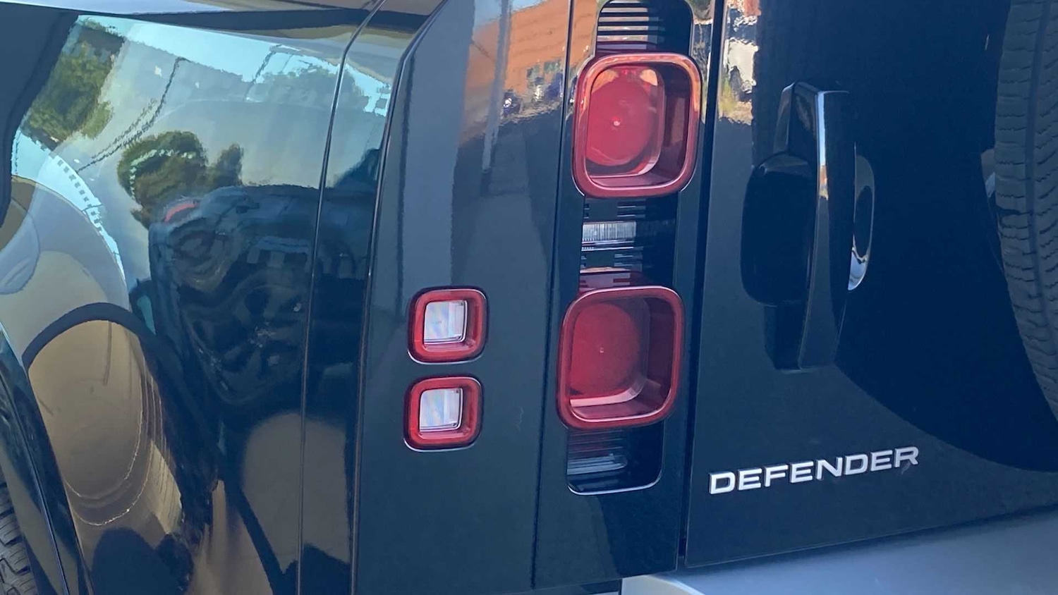 Used Land Rover Defender 2024 for sale - 76460257: Photo 19