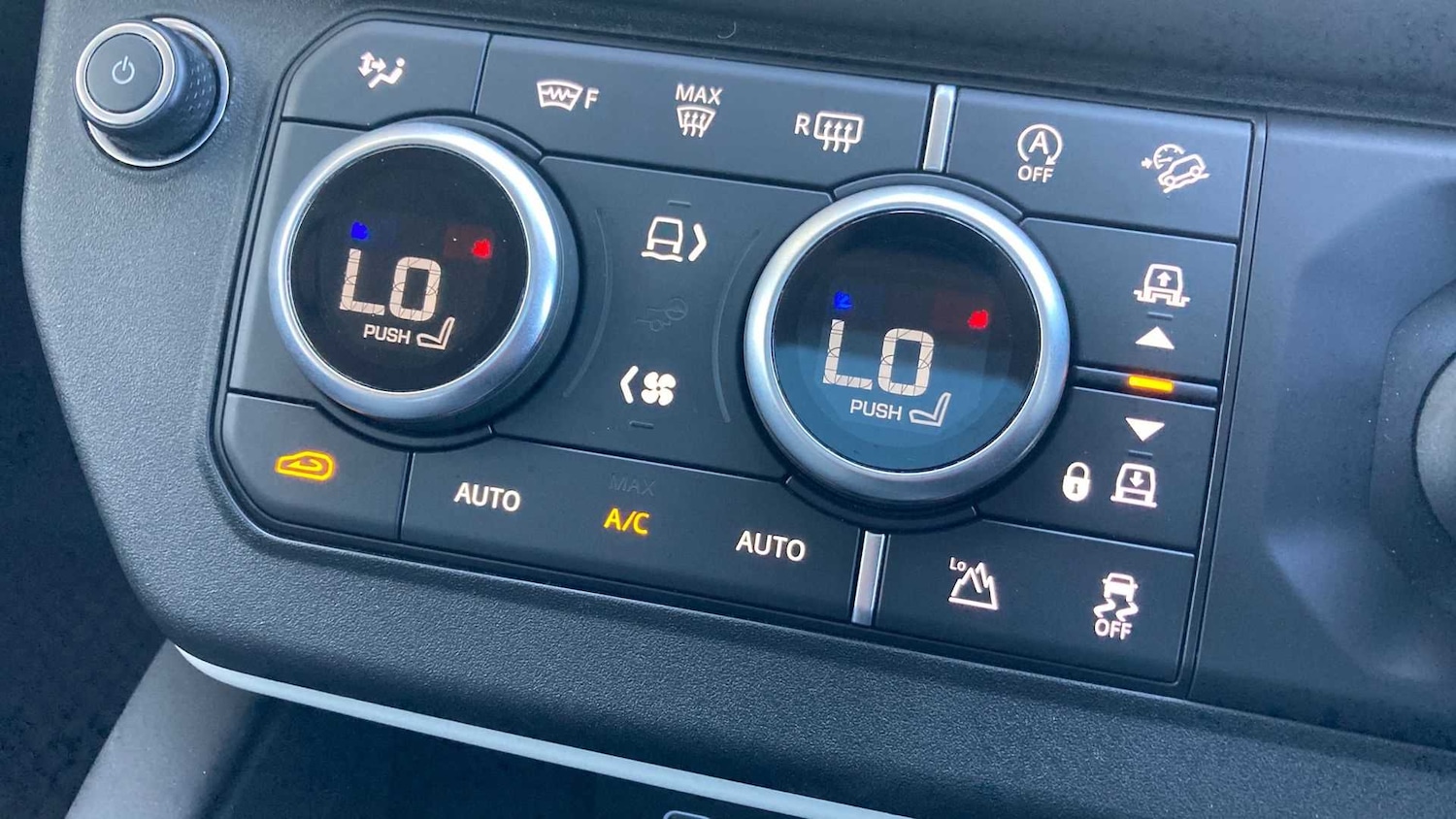 Used Land Rover Defender 2024 for sale - 76460257: Photo 22