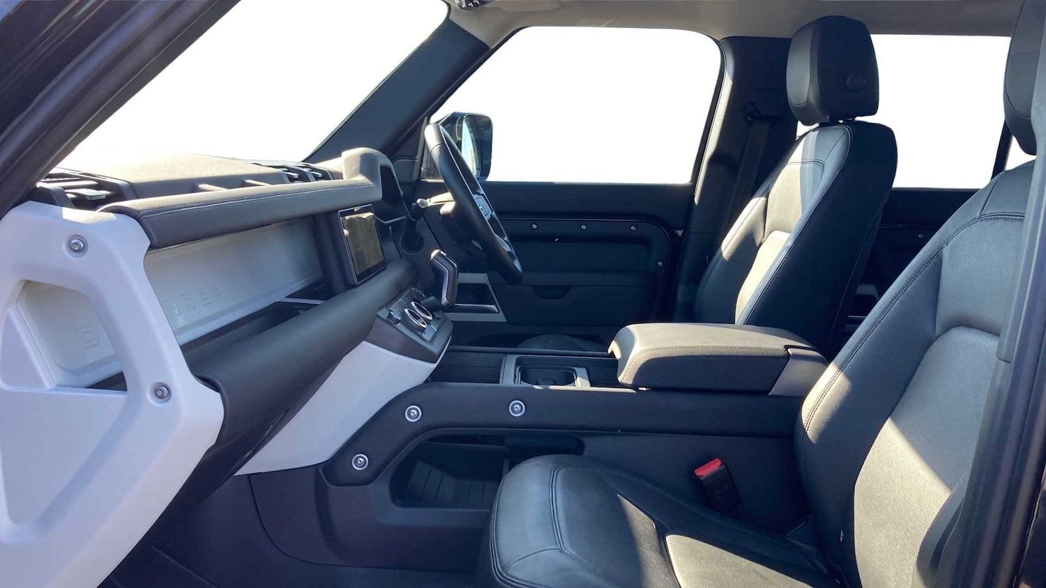 Used Land Rover Defender 2024 for sale - 76460257: Photo 3