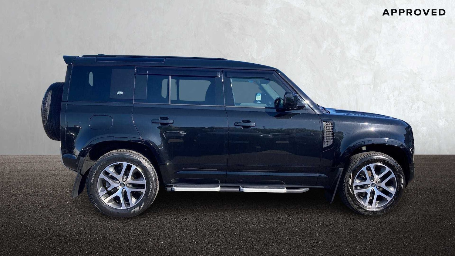 Used Land Rover Defender 2024 for sale - 76460257: Photo 5