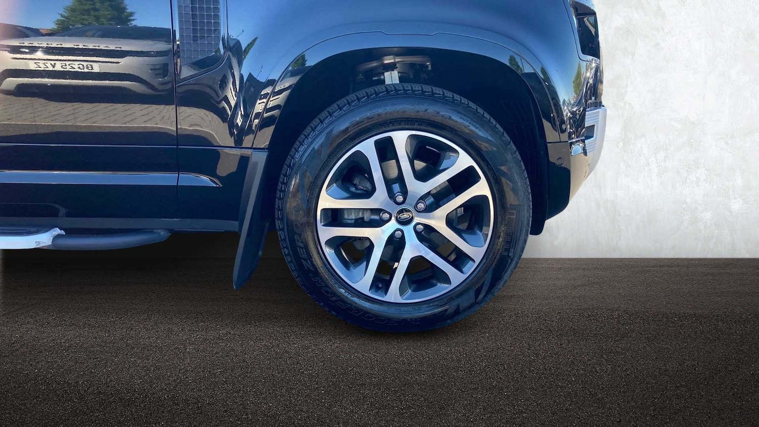 Used Land Rover Defender 2024 for sale - 76460257: Photo 8