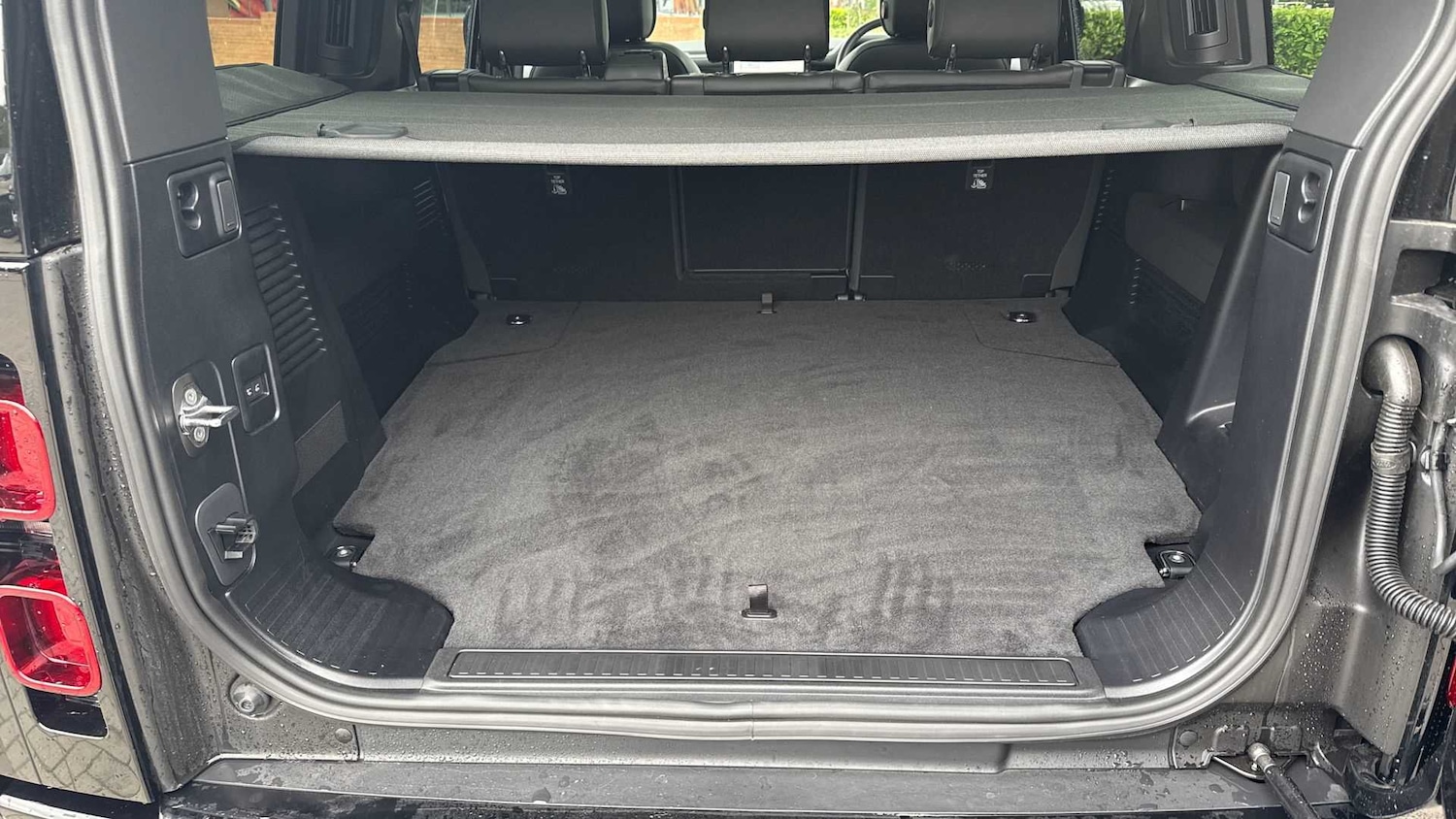 Used Land Rover Defender 2025 for sale - 76459876: Photo 10