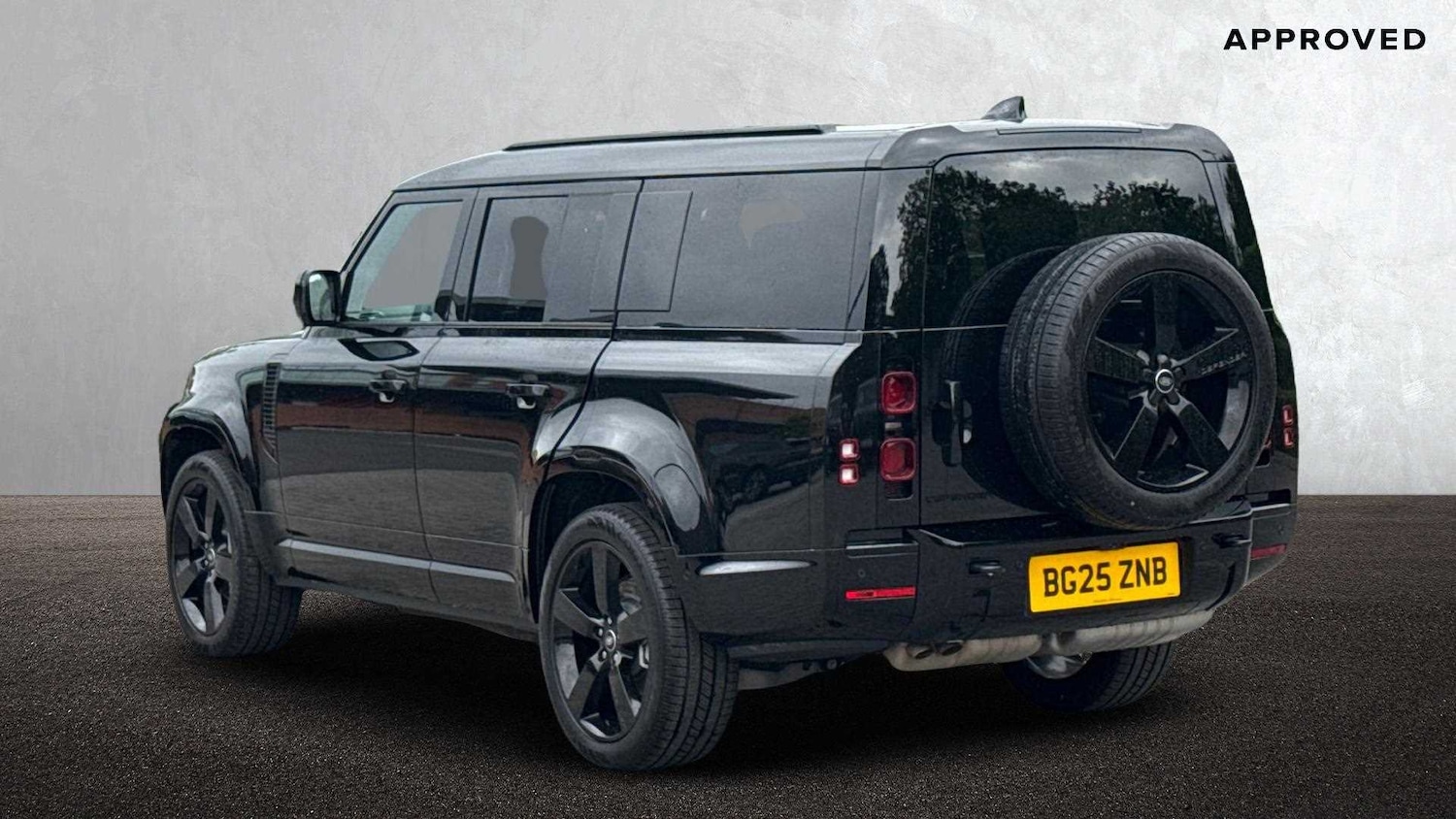 Used Land Rover Defender 2025 for sale - 76459876: Photo 2