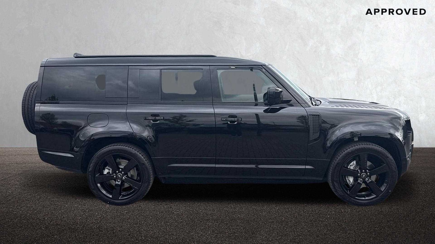 Used Land Rover Defender 2025 for sale - 76459876: Photo 5