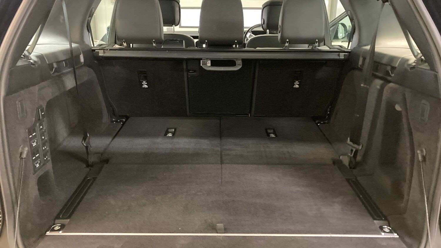 Used Land Rover Discovery 2022 for sale - 76761077: Photo 10