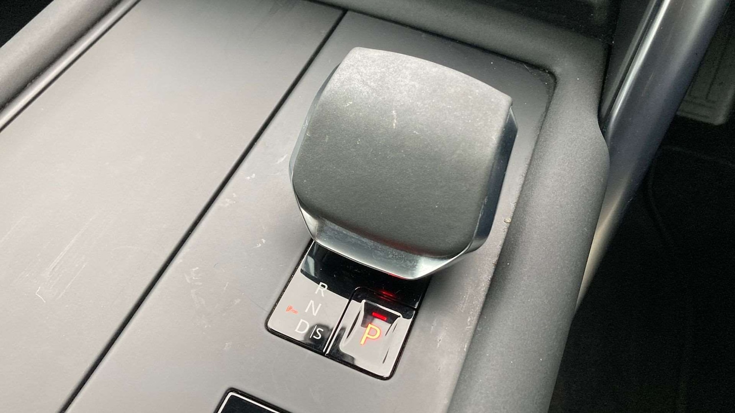 Used Land Rover Discovery 2022 for sale - 76761077: Photo 13