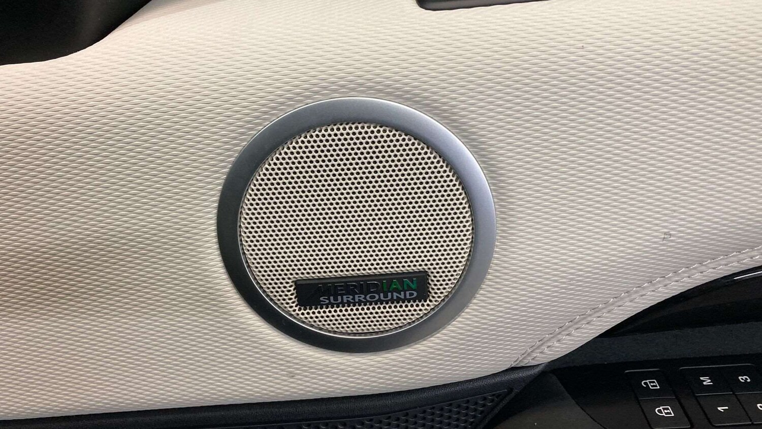 Used Land Rover Discovery 2022 for sale - 76761077: Photo 24