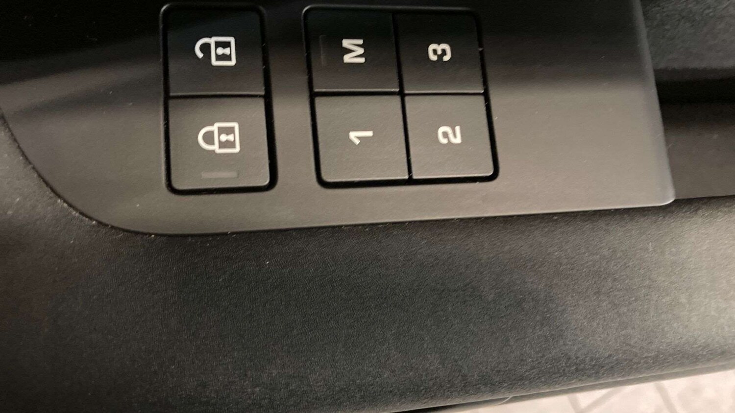 Used Land Rover Discovery 2022 for sale - 76761077: Photo 25