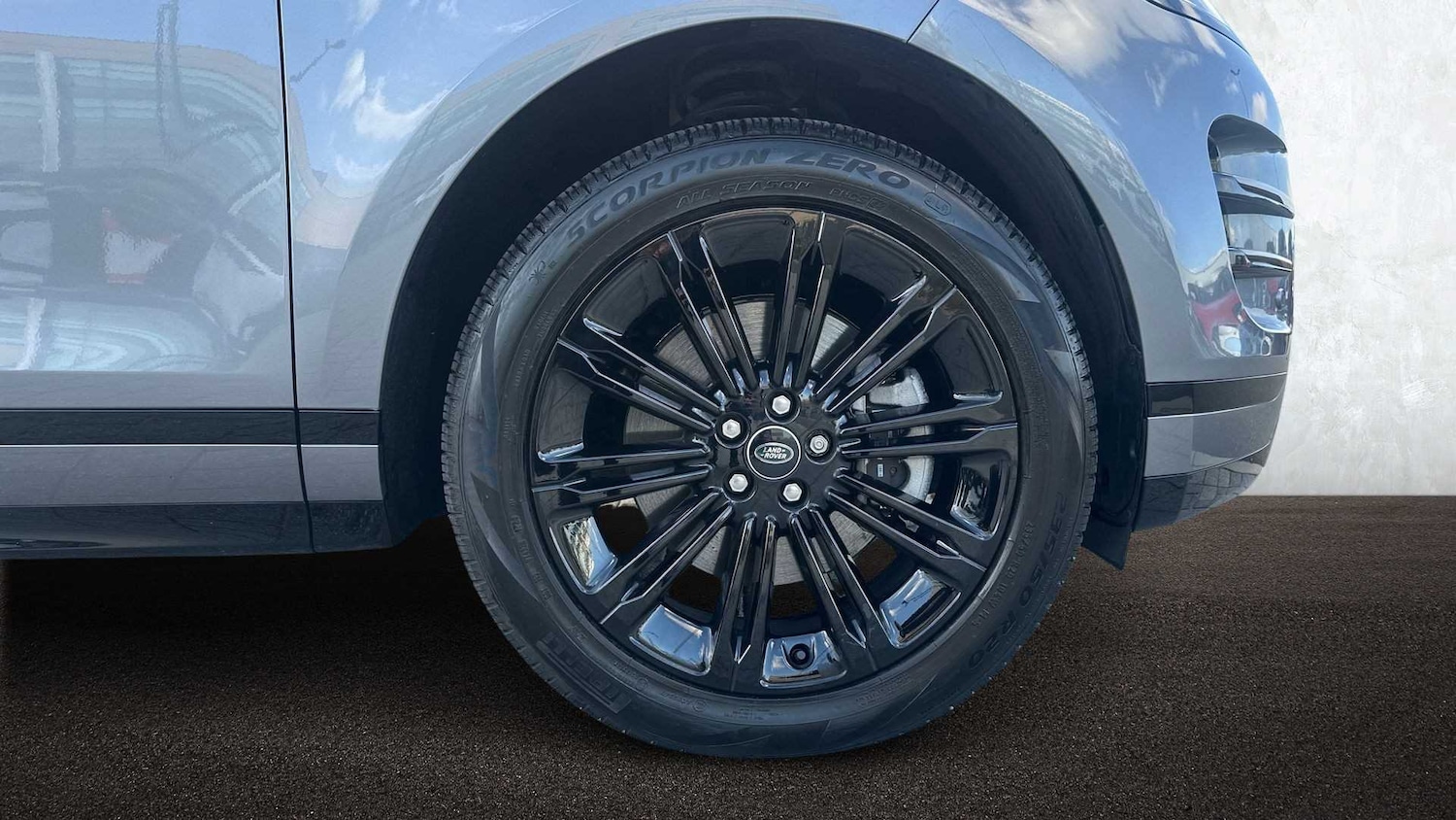 Used Land Rover Range Rover Evoque 2024 for sale - 76460295: Photo 6