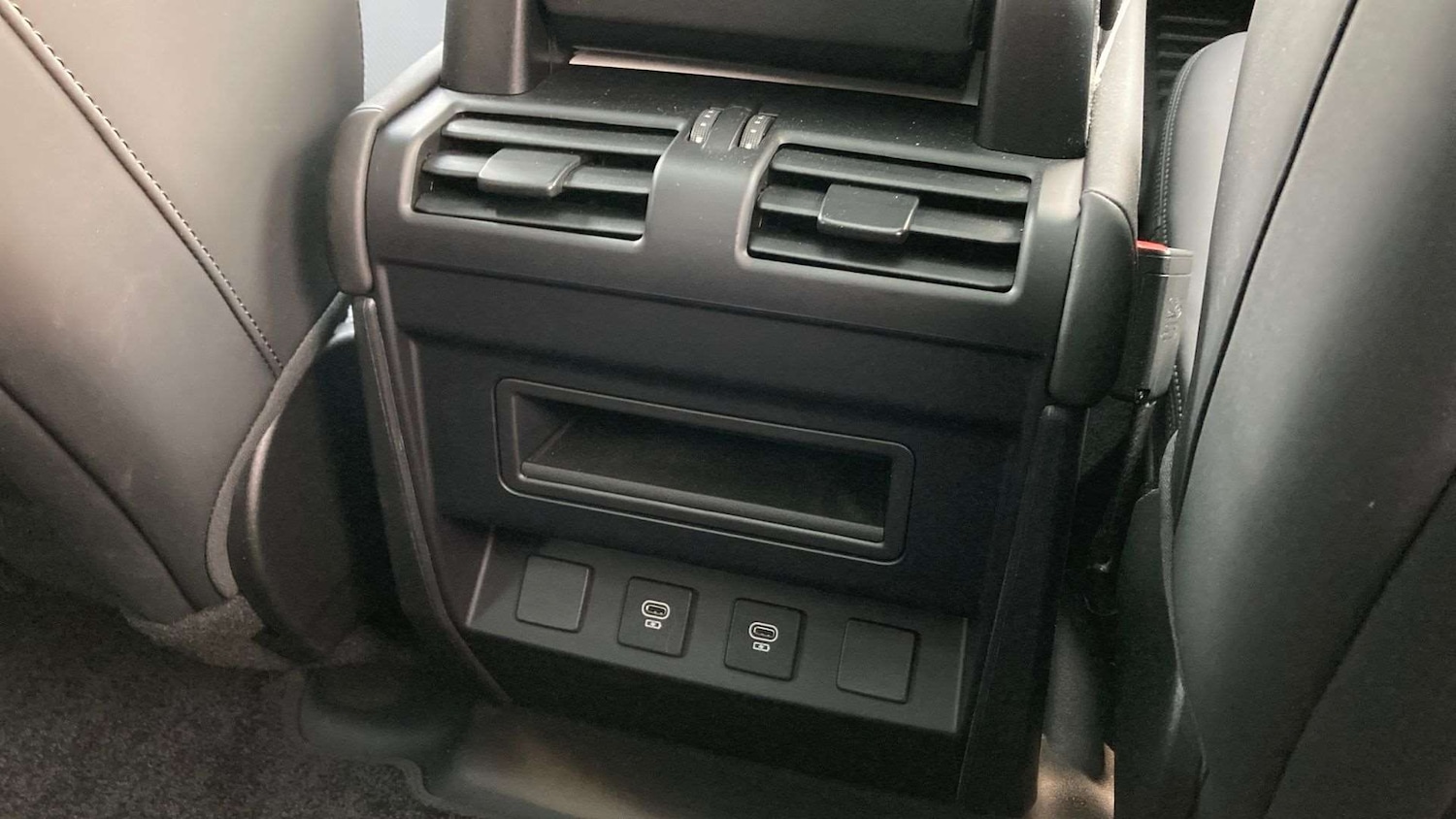 Used Land Rover Defender 2025 for sale - 76761104: Photo 18