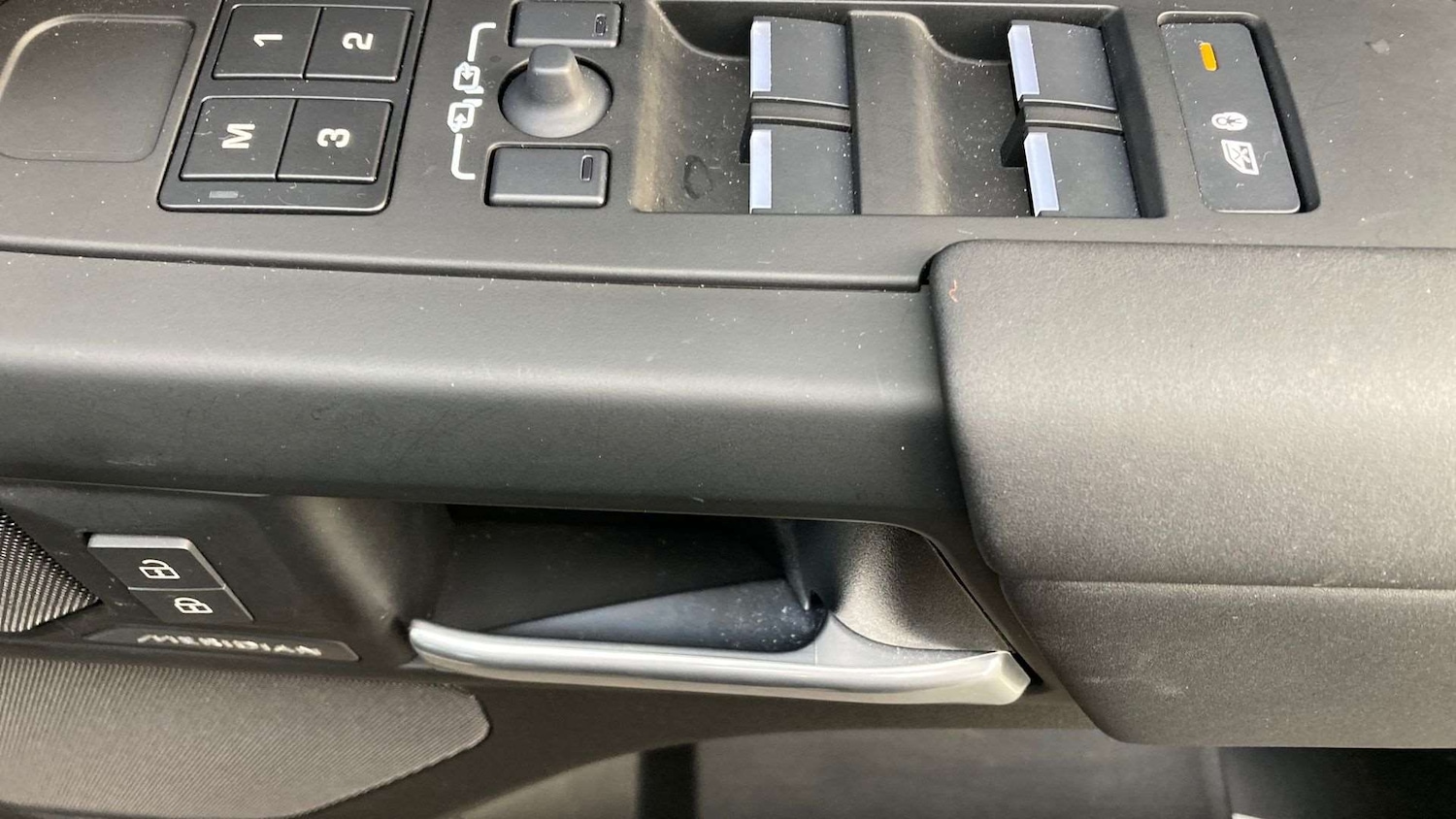 Used Land Rover Defender 2025 for sale - 76761104: Photo 23