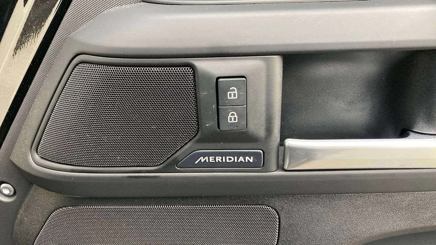 Used Land Rover Defender 2025 for sale - 76761104: Photo 25