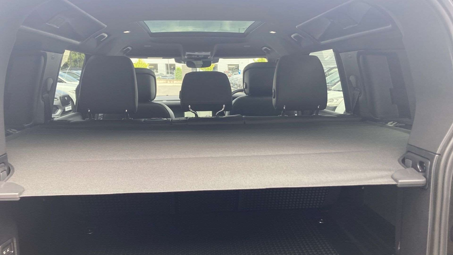 Used Land Rover Defender 2025 for sale - 76501914: Photo 10