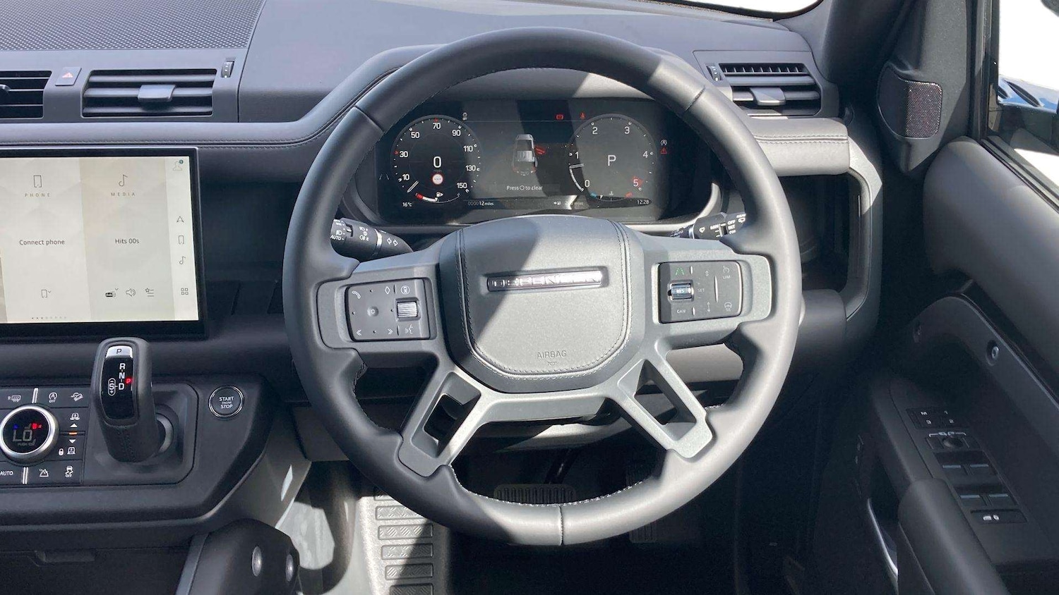 Used Land Rover Defender 2025 for sale - 76501914: Photo 15