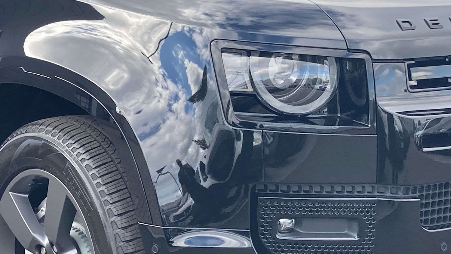 Used Land Rover Defender 2025 for sale - 76501914: Photo 17