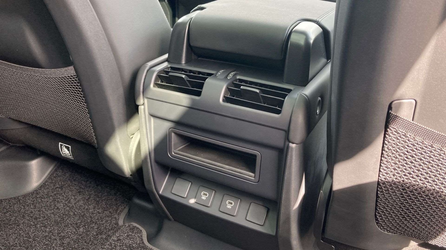 Used Land Rover Defender 2025 for sale - 76501914: Photo 18