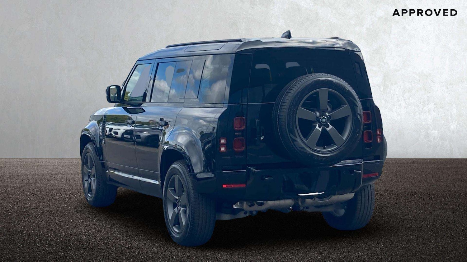 Used Land Rover Defender 2025 for sale - 76501914: Photo 2