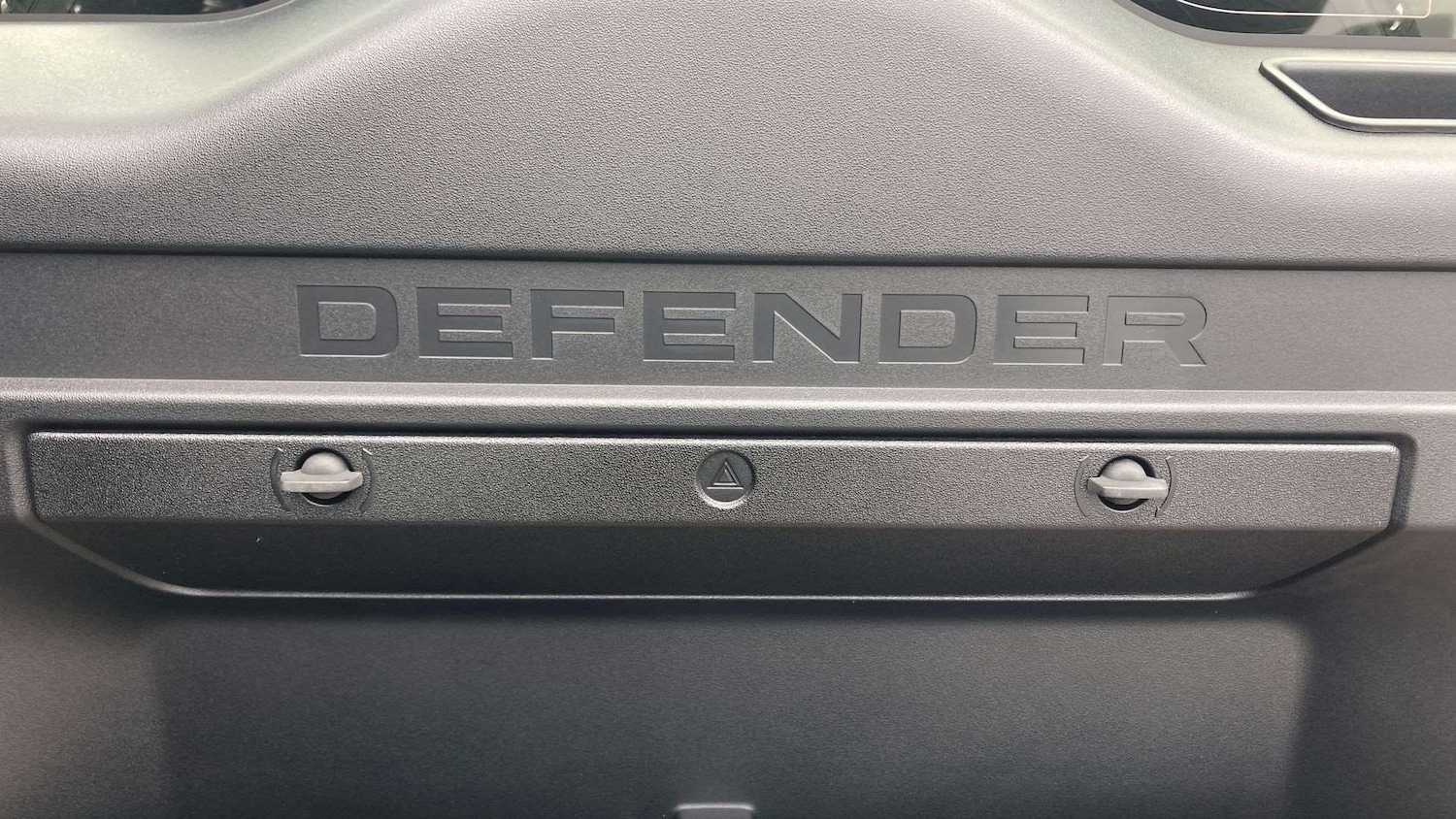 Used Land Rover Defender 2025 for sale - 76501914: Photo 31