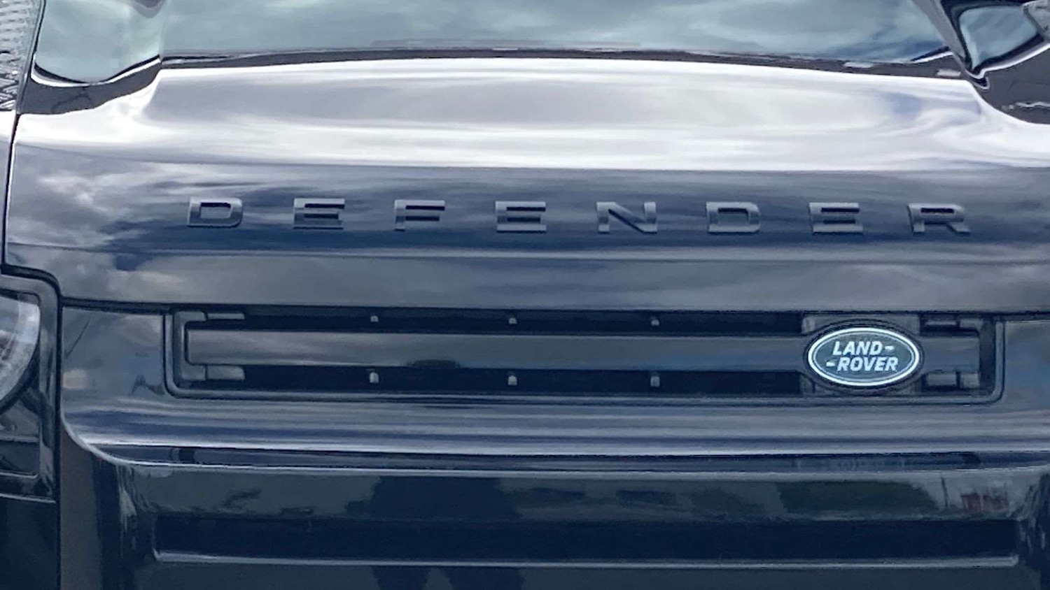 Used Land Rover Defender 2025 for sale - 76501914: Photo 32